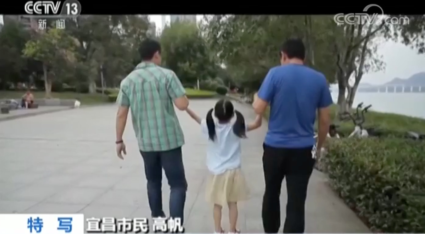 因為這件事，7歲女兒給爸爸發(fā)了一張獎狀，又萌又暖！