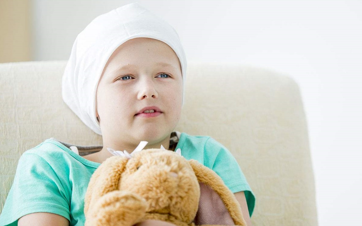 大一新生因白血病退學(xué)？15年前的體檢規(guī)定遭熱議