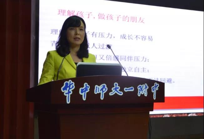 高考704分！2019高考狀元媽媽首次分享育兒秘訣（家長(zhǎng)再忙也要看看）