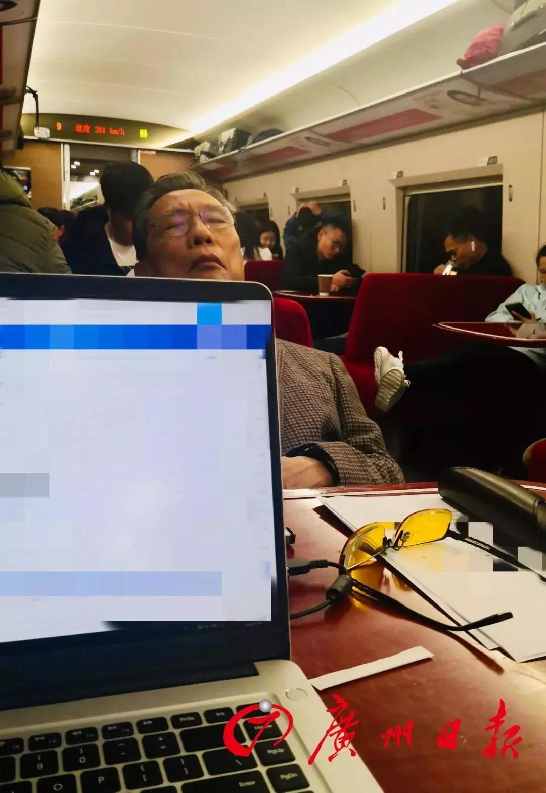 這10組刷屏照片看哭無數人！告訴孩子：如果有英雄，他們都是！