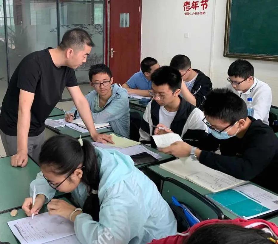 教師 | 從學生興趣出發(fā)，做他們的源頭活水