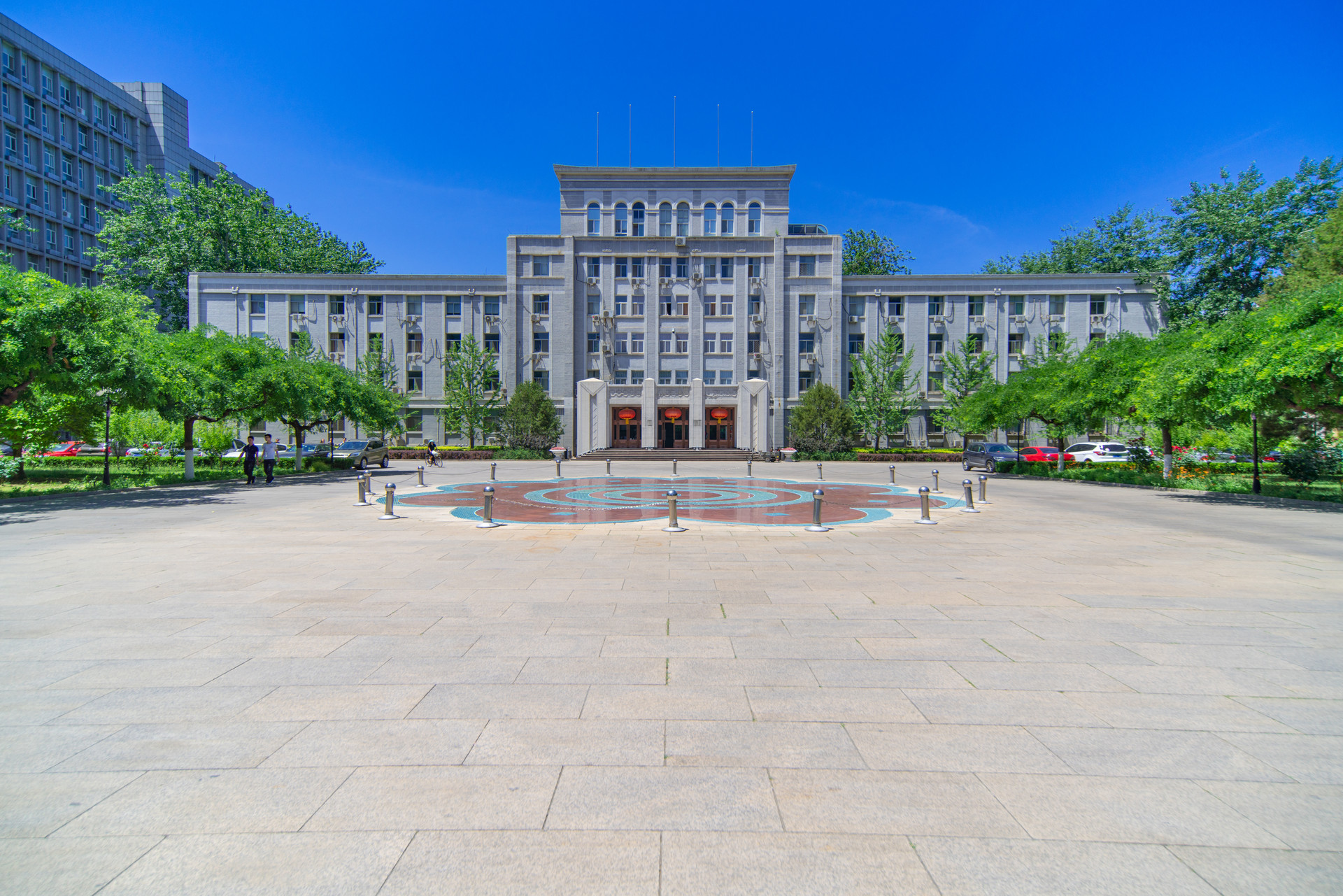 那些被迫輟學(xué)、分流到職高的孩子，后來怎么樣了？看完他的故事，才知道上不了高中意味著什么……